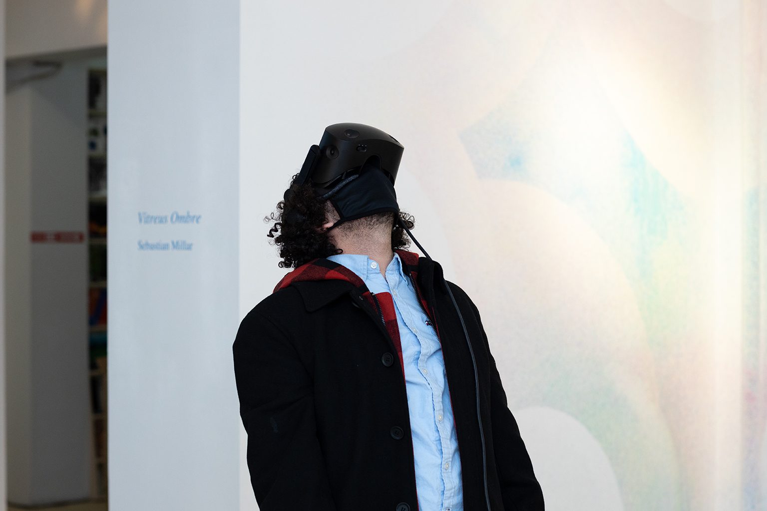 Vitreus Ombre — installation view at Galerie Art Mûr, VR headset station
