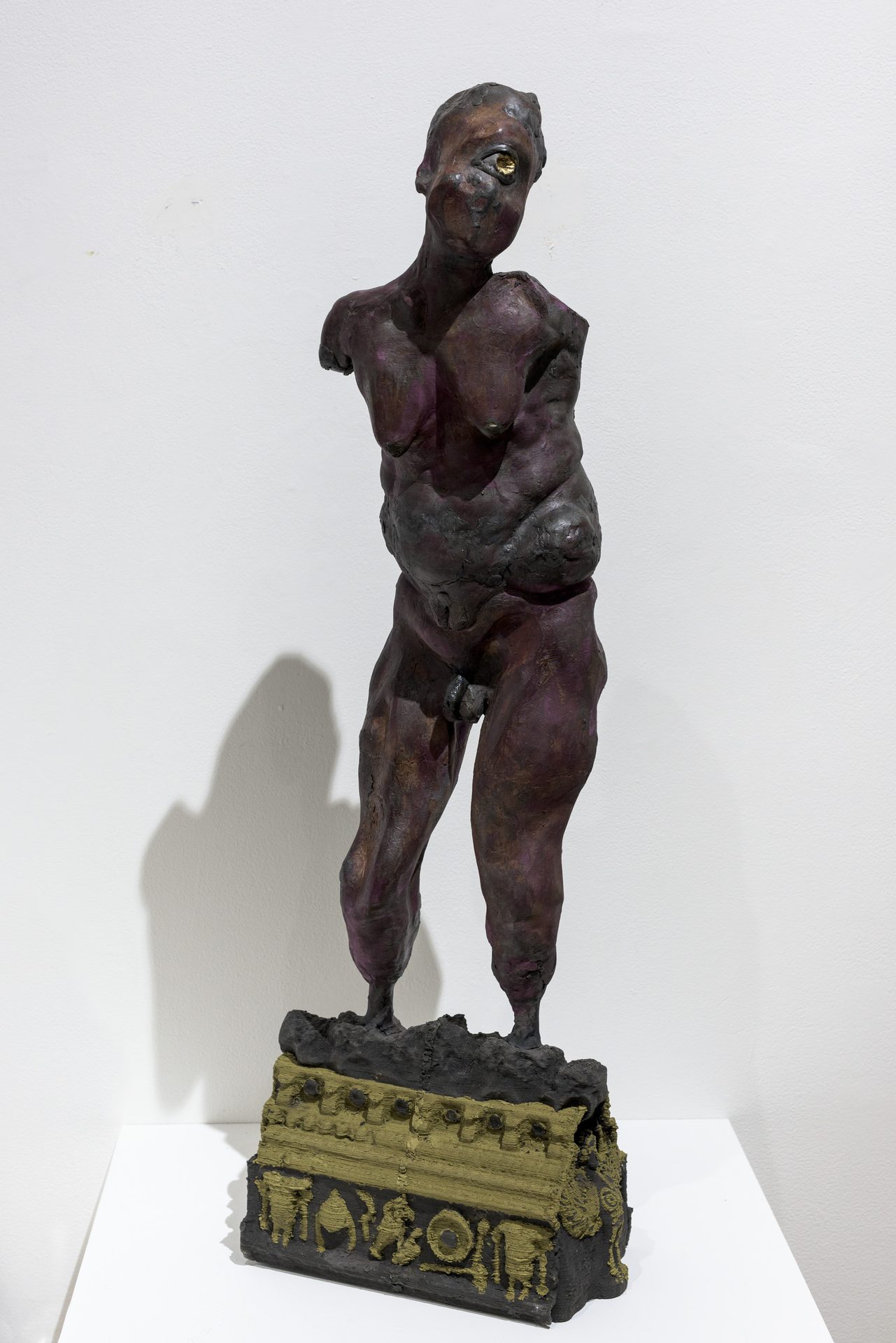 Auriea Harvey — Polyphemau bronze figure, three-quarter view